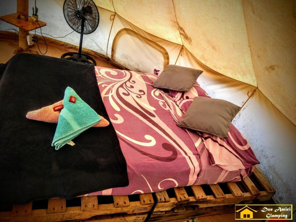 Glamping Due Amici Ξενοδοχείο Palomino Εξωτερικό φωτογραφία