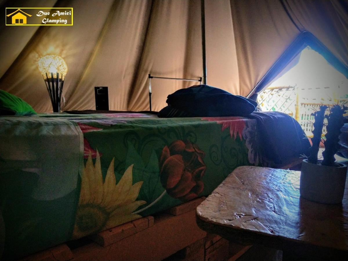 Glamping Due Amici Ξενοδοχείο Palomino Εξωτερικό φωτογραφία